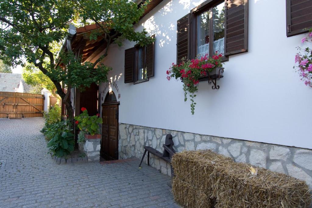 Fogado Az Oreg Preshez Hotell Mór Rom bilde
