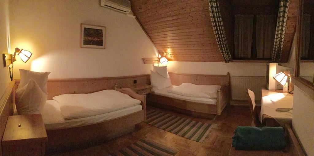 Fogado Az Oreg Preshez Hotell Mór Eksteriør bilde